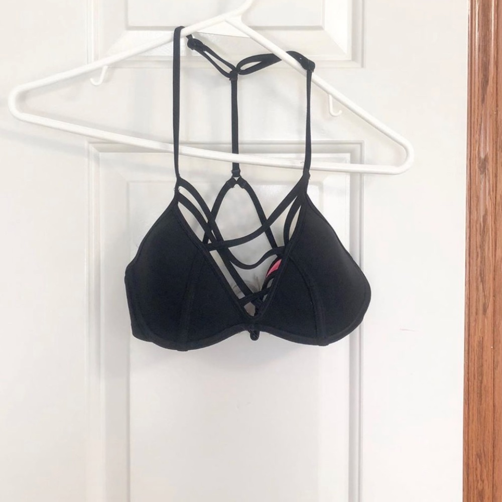 PINK criss cross swimsuit top